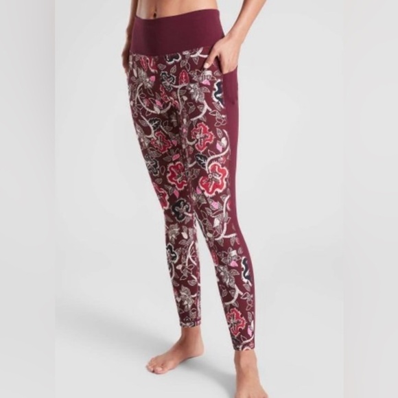 Athleta Affirmation 7/8 Leggings in Powervita. Women’s Size XS in Dark Garnet - Picture 7 of 11